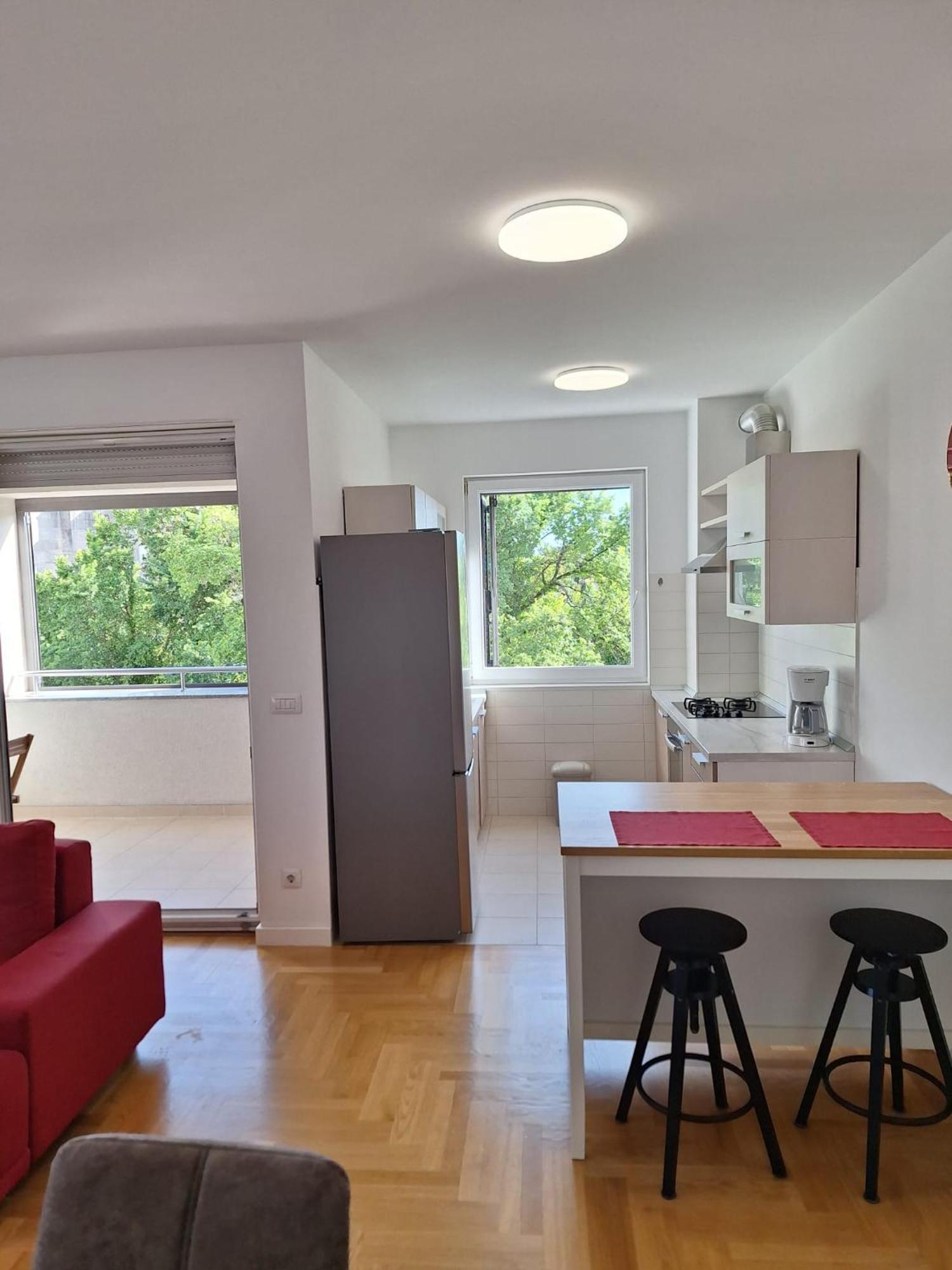 Diana Apartment *