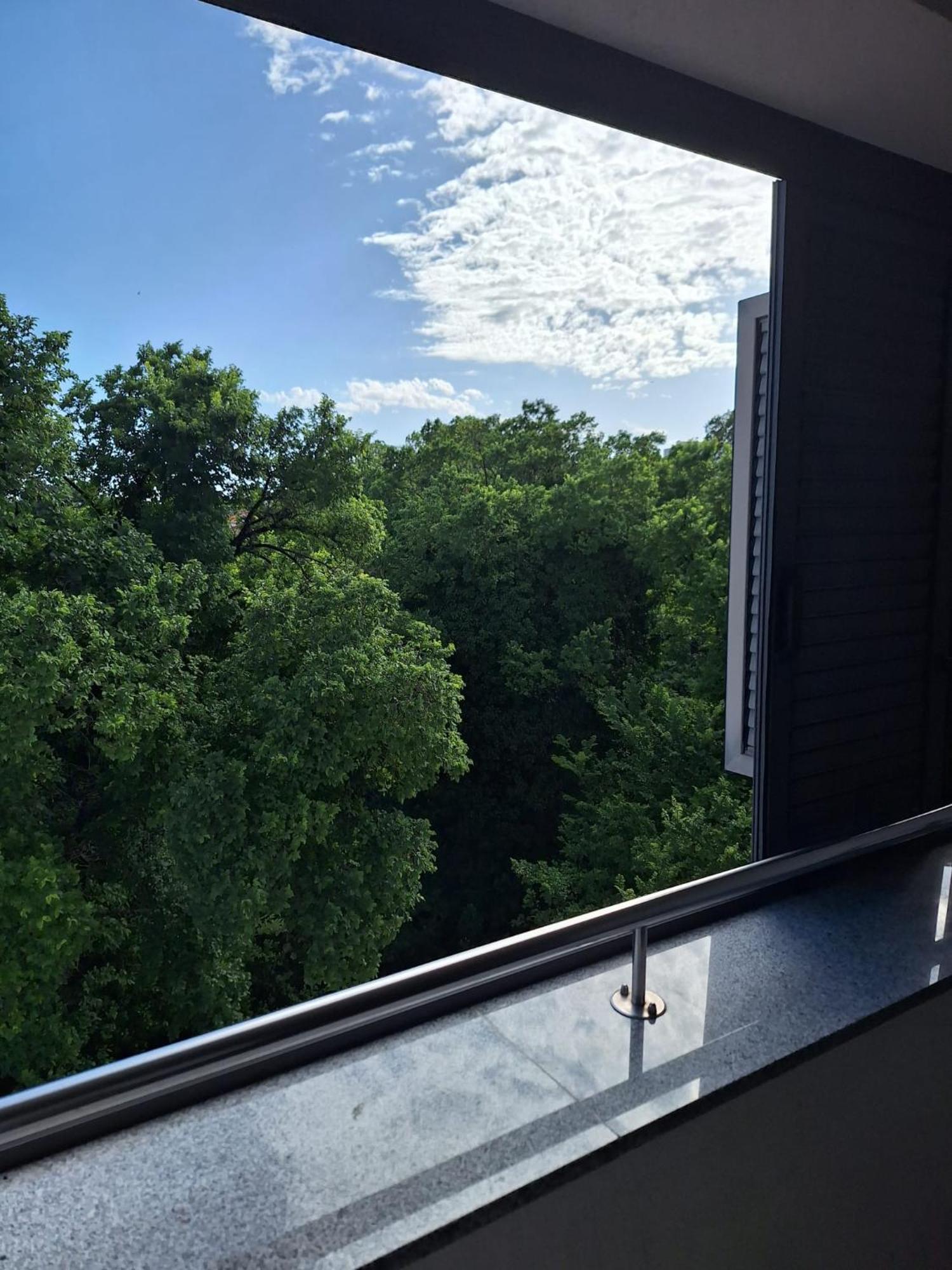 Diana Apartment *